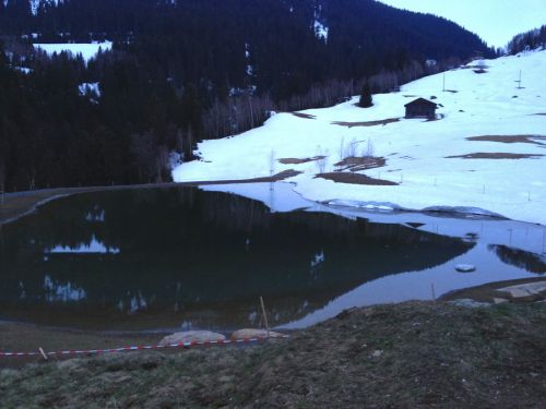 LSAP-Talstation und frühere Lifttrasse nun im Wasser, 10. April 2012
