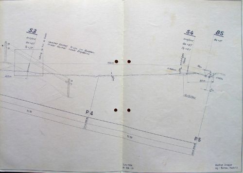 Längenprofil, Teil 2: Talstation, Stützen 3 und 4, Bergstation (Totpunktausstieg). Lustig ist die eingezeichnete Telefon- oder Stromleitung. Die beiden Isolatorenstützen stehen heute noch.
