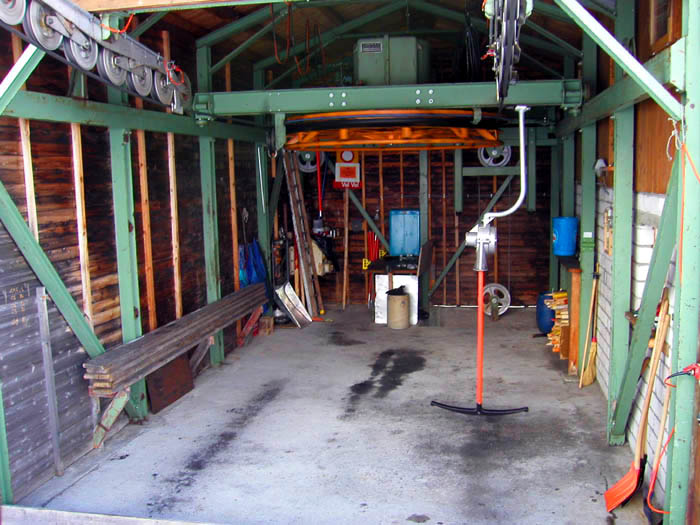 April 2006
