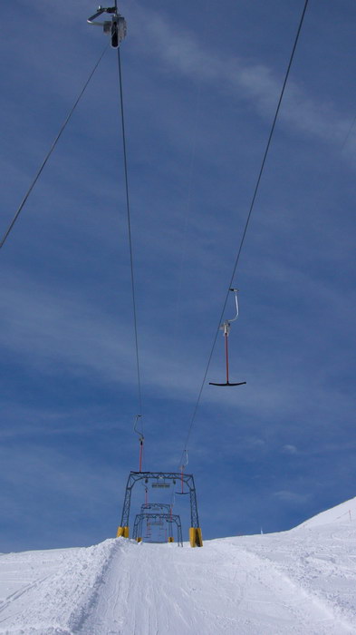 März 2008
