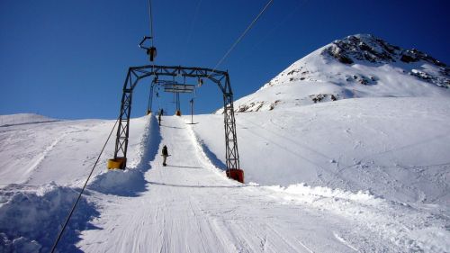 März 2008
