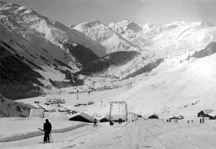 1982 (Archiv Bergbahnen Sedrun - wurde im Jahresbericht 1982/83 verwendet)
