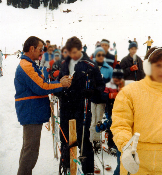 Ticketkontrolle und Punktekarten-Entwertung, 1987
