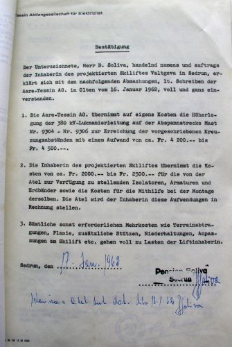 Heute noch führt eine Hochspannungsleitung über die Valtgeva-Wiese, eine 380kV-Leitung der Aare-Tessin AG (Atel). Am 17.1.1962 vereinbarten die Atel und Testa Soliva, dass die Leitung höher gelegt wird und dass Isolatoren angebracht werden.
