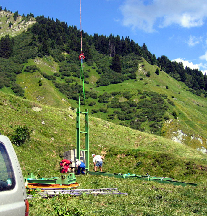 Demontage Skilift Drun, 12. Juli 2006 (der Lift soll an einem anderen Ort in der Innerschweiz wieder aufgestellt werden) - Foto: Bergbahnen Sedrun
