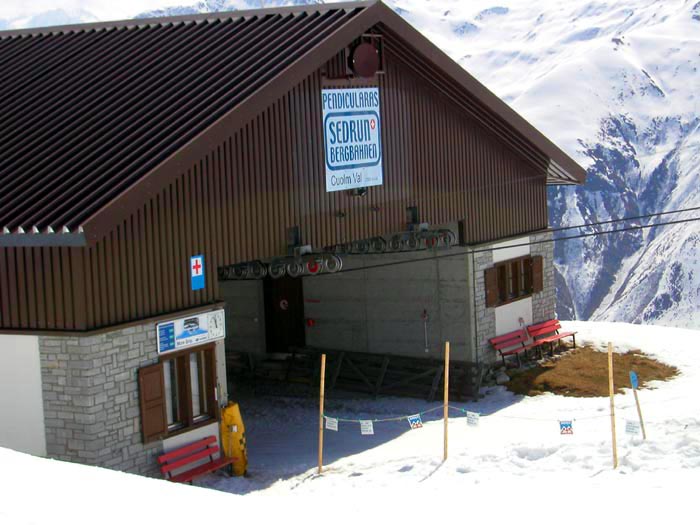 April 2006
