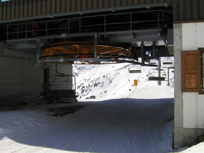April 2006
