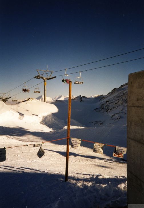 19950101-valval-005.jpg