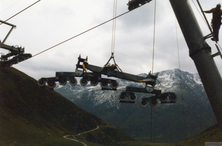 19960805-rev-valval-cuolm-01_01.jpg