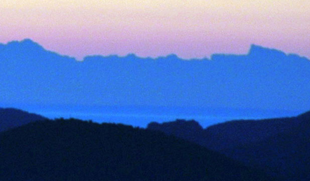 Da war Photoshop dran. Rechts die Paglia Orba, links die Punta Minuta (2556m), im Vordergrund das Meer und Teile des Esterels
