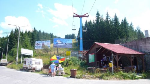 Rumänisches Skigebiet in den Karpaten (Sesselbahn Paltinis-Oncesti) - Fotos eines Kollegen
