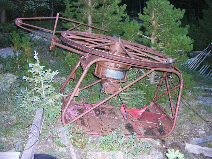Die ehemalige Schlepper-Talstation... solche Lifte waren in den USA früher auch als Haupttransportanlagen nichts Ungewöhnliches
