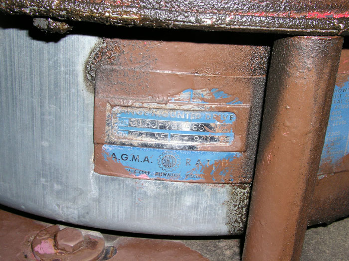 Interessant ist rund um die Wiedereröffnung [url=http://www.coloradoskihistory.com/forum/viewtopic.php?t=219]auch dieses Forum[/url]. Hoffentlich werden einige Stücke des WSO-Liftes in einem Museum landen...
