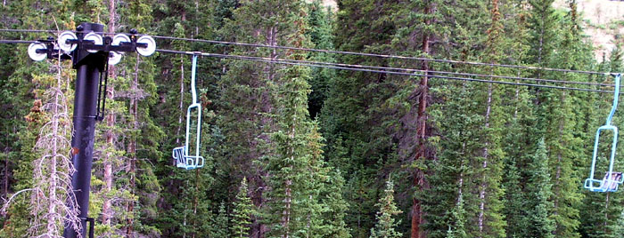 Loveland: Sessellift "Connecting Basin and Valley"
