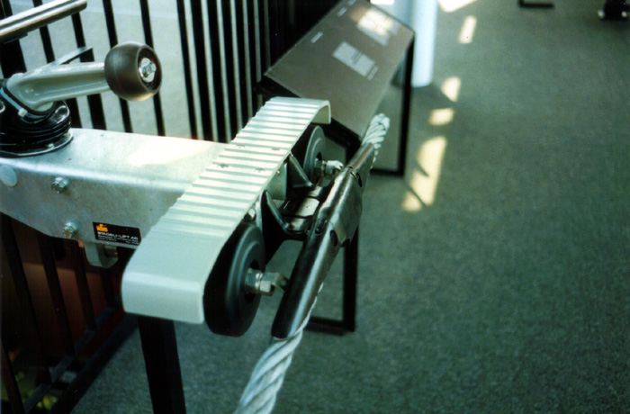 198608verkehrshaus-seilklemme-kuppel-wso.jpg
