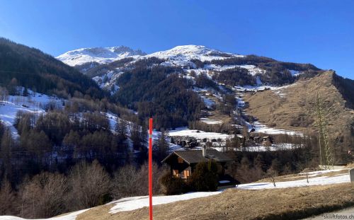 4. März 2022 (Skigebiet Evolène von unten)
