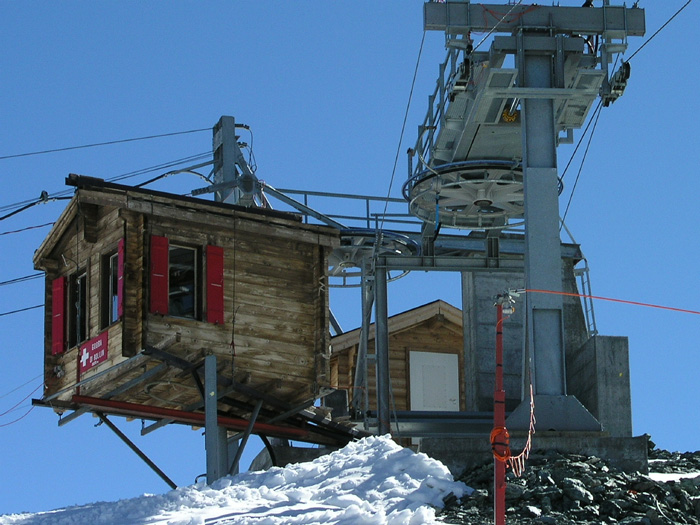 September 2004
