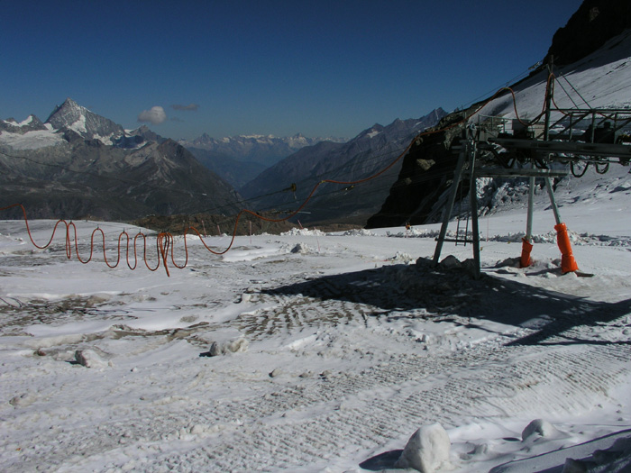 September 2004
