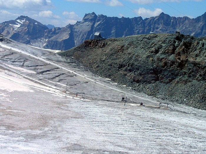 September 2004
