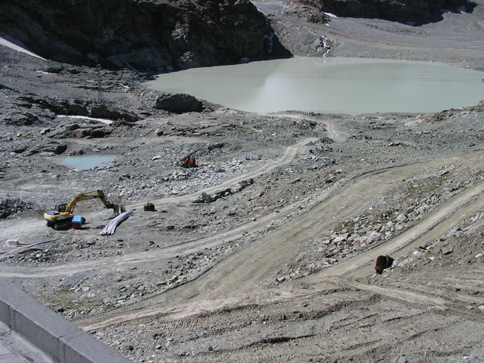 September 2004
