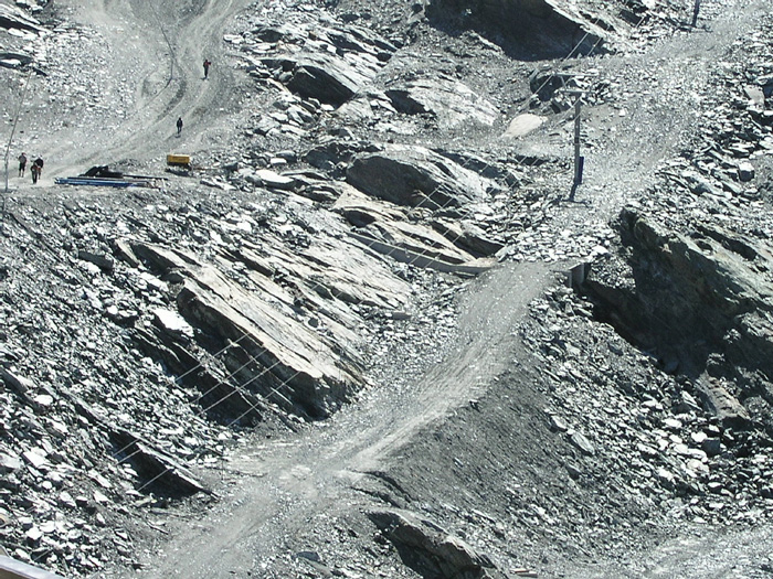 September 2004

