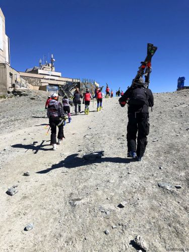 7. Juli 2020 - mehr Bilder von diesem Tag [url=http://www.jacomet.ch/themen/skilift/album/thumbnails.php?album=461]hier[/url]
