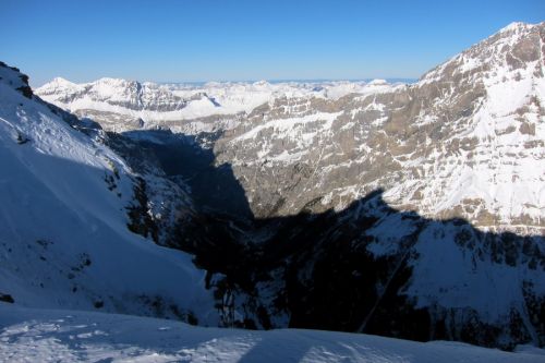 Aussicht ins Gasterntal und bis zum Jura
