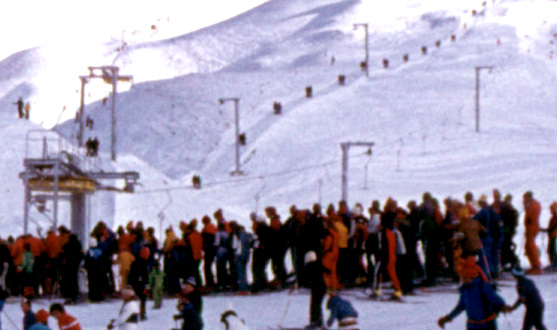 Torrent, Von-Roll-Lift "Schwalbennest", Dezember 1977 (Detail aus dem vorherigen Bild)
