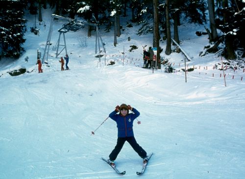 Heute nicht mehr existierender Lift mit dem Betreiber dieser Galerie als ca. 6jähriger, Dezember 1977
