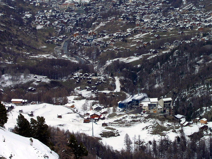 April 2005
