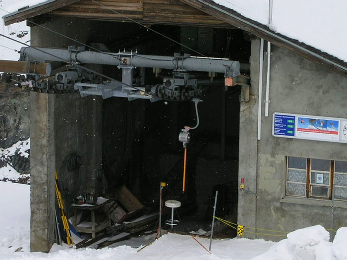 April 2005
