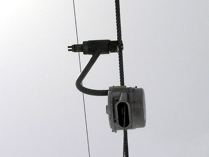April 2005
