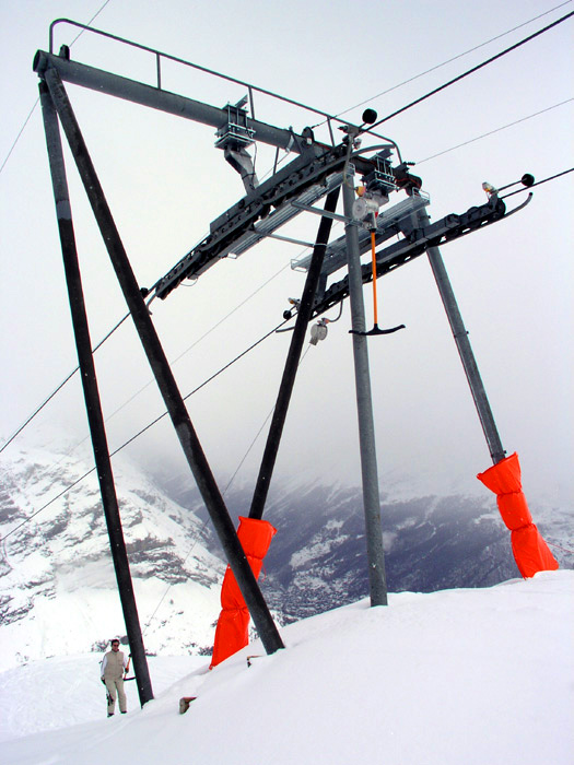 April 2005
