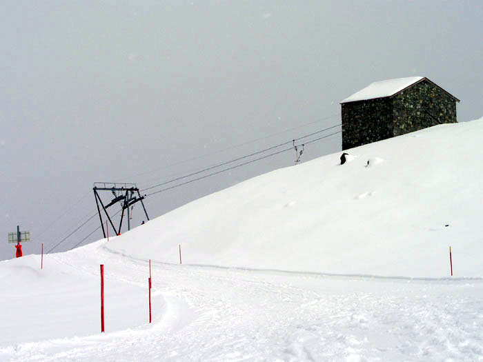 April 2005
