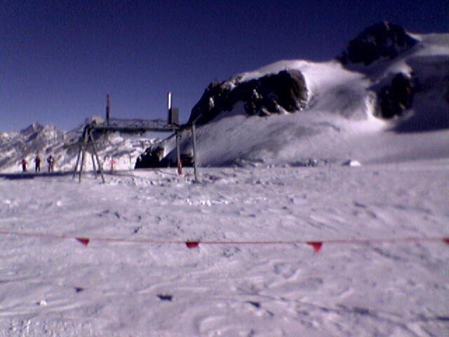 November 2004
