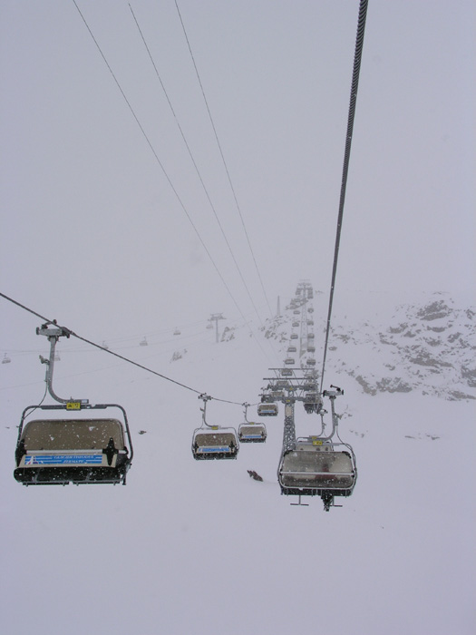 April 2005
