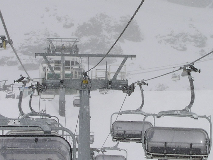 Leitner-Sesselbahn, Cervinia, April 2005
