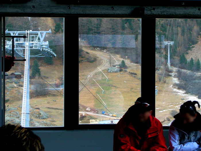 27. November 2006, Furi: Blick zur neuen Gondelbahn zum Riffelberg
