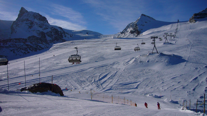 27. November 2006 - früher konnte man hier praktisch geradeaus auf den Gletscher fahren

