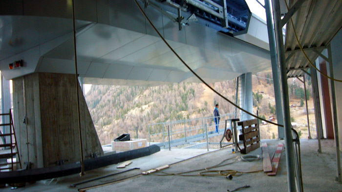 Bau der neuen Gondelbahn Furi-Riffelberg (Furi, 27. November 2006)
