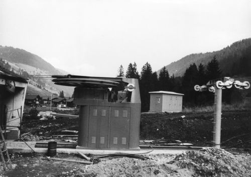 Zweier-Sesselbahn Morgins-La Foilleuse Troistorrents (1983 durch kuppelbare 3er-Sesselbahn von WSO ersetzt), ca. Anfang 1970er-Jahre
