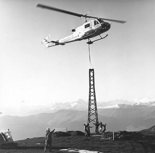 Heli-Montage Skilift Alp Dado-Fil da Rubi, Waltensburg/Vuorz (1975).

