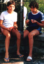 Die selben Jungs am selben Ort, aber vor 20 Jahren noch mit intakten Gelenken und wenig Fett auf den Rippen: Südfrankreich, Sommer 1985