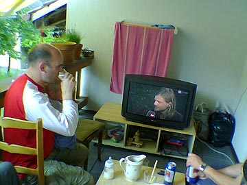 Montagnachmittag auf dem Balkon: Schweiz-Togo