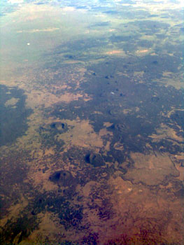 Bombenkrater? Einschlaege? Ufo-Landungen? - Irgendwo ueber Northern Texas oder so, 2. August 2006