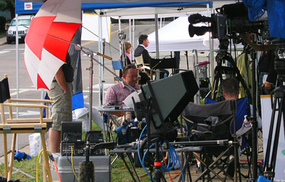 Medienhype vor dem Justice Building in Boulder, Colorado (23. August 2006)