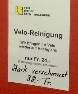 Verschmust-verschmutzt: Velostation Bollwerk, September 2006