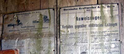 Anweisungen der BKW von 1931 (Hof zwischen Hasli und Riggisberg, 12. August 2007)