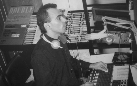 Wer erkennt die Platten, welche die Datierung des Bildes ermöglichen? (September 2007)