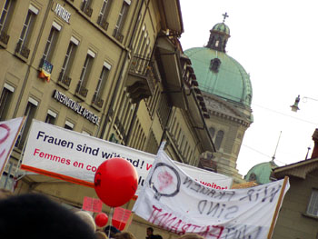 Demo gegen den männerdominierten Bundesrat am 13.12.2003 in Bern - wer hätte gedacht, dass vier Jahre danach......
